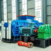 鵝卵石用什么制沙機(jī)好_對輥制砂機(jī)報(bào)價(jià)多少錢一臺